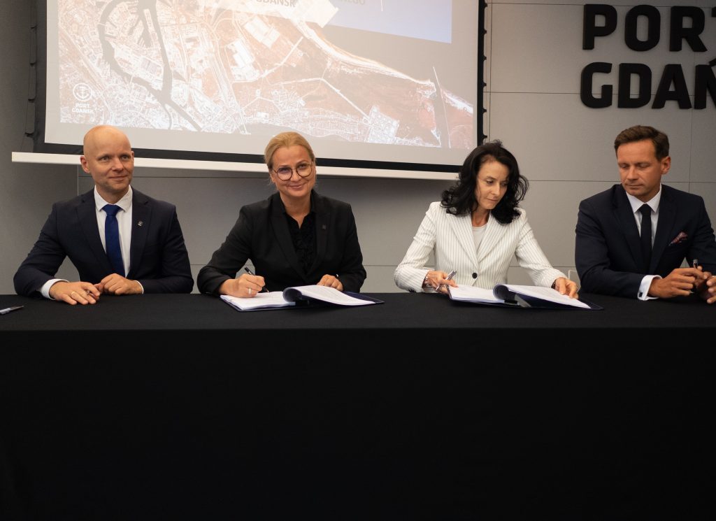 Port Gdańsk i DORACO podpisali umowę na przebudowę Nabrzeża Wiślanego
